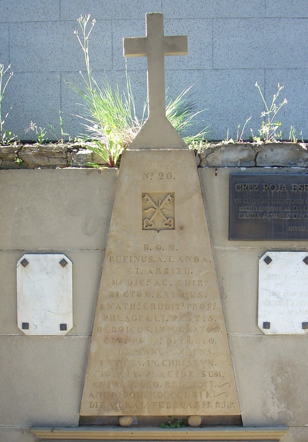 Rufino Landa s tomb, Pamplona, Spain - 02.JPG